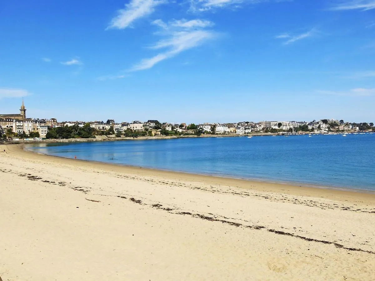 Apartment Le Parc De La Ronceray-1 By Interhome Dinard 0*,  Francia